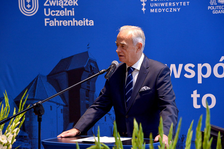 dr Zbigniew Canowiecki podczas wystąpienia na Konwencie Gospodarczym Uczelni Fahrenheita
