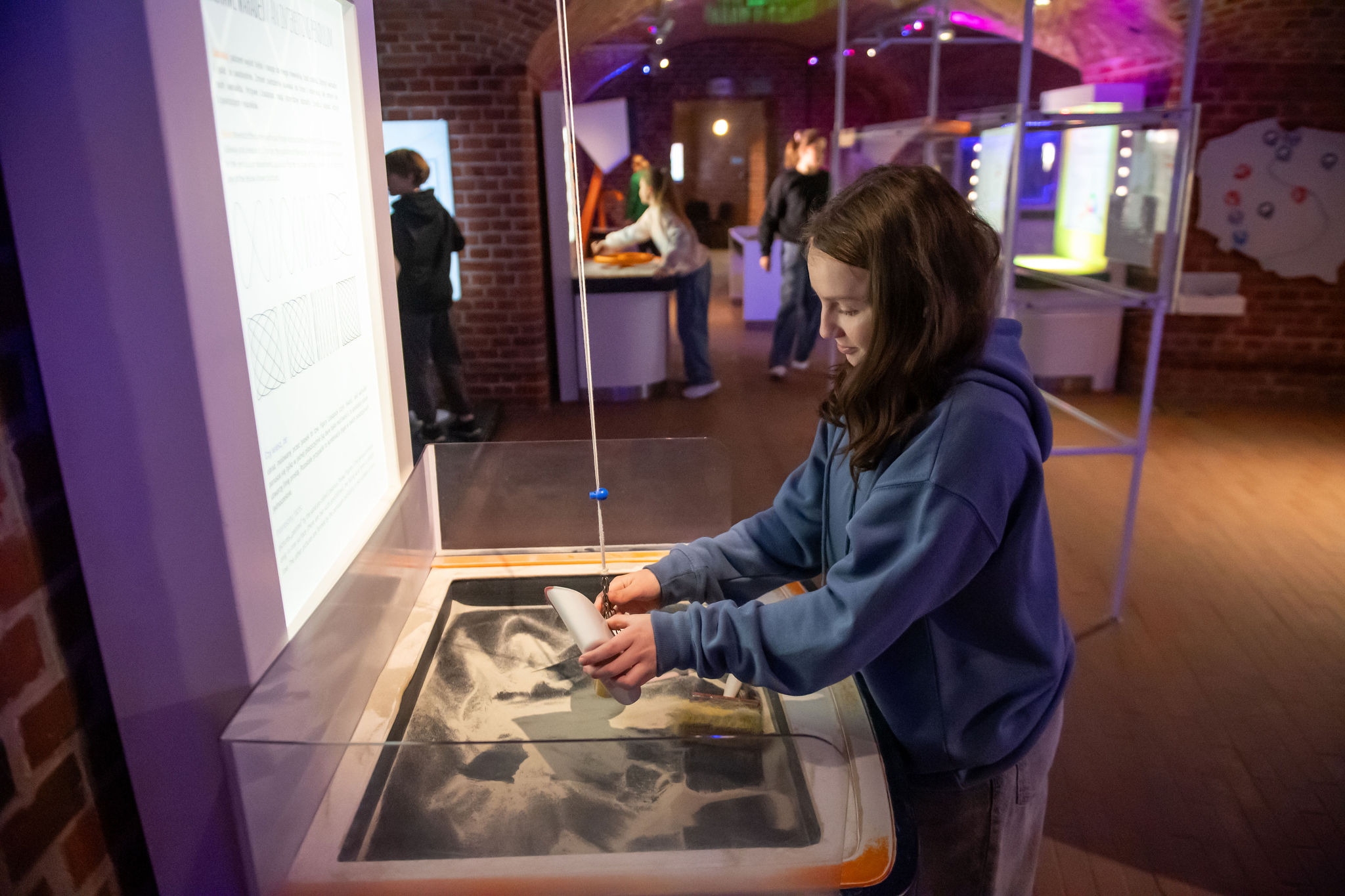 Zdjęcia z zajęć VR w Hevelianum 26.11.2025