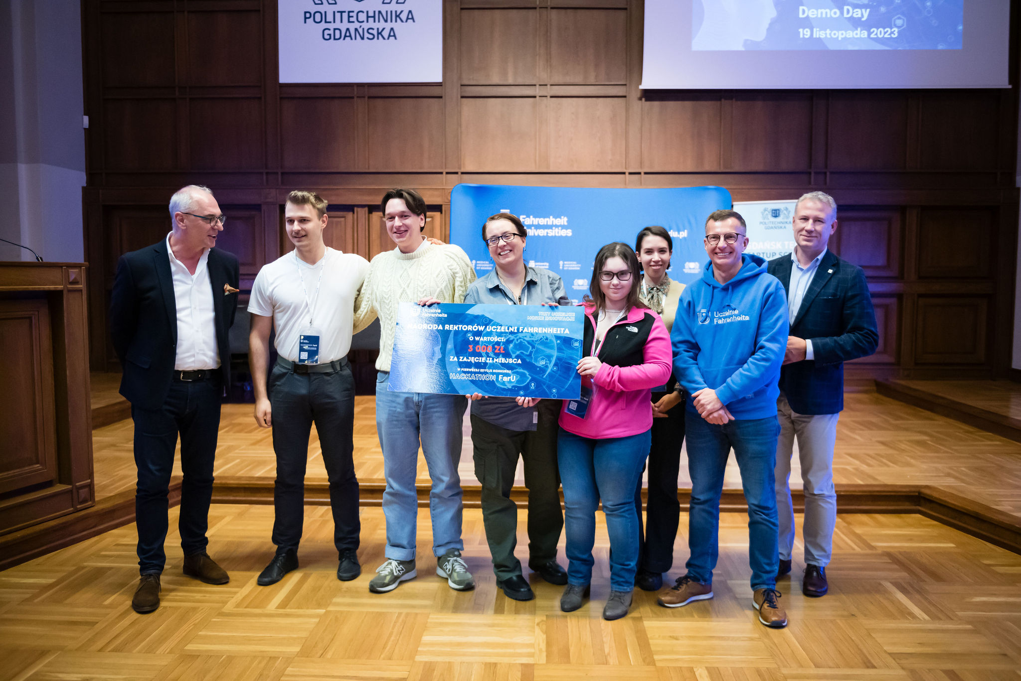 The winners of Hackathon FarU - 2nd place 