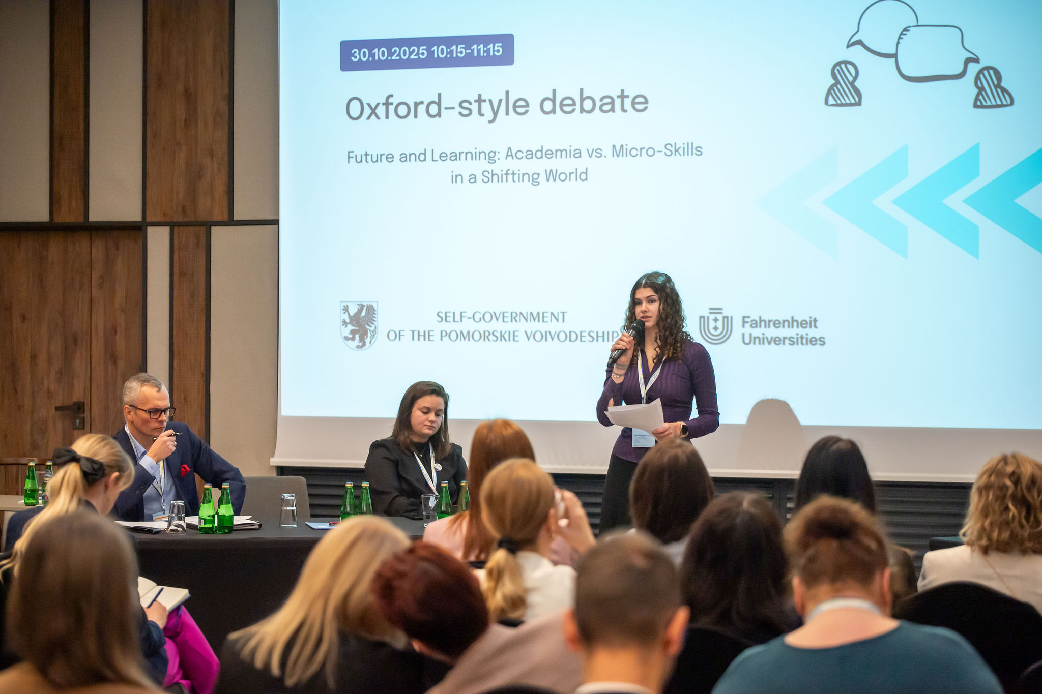 Debata oksfordzka FarU 30.10.2025