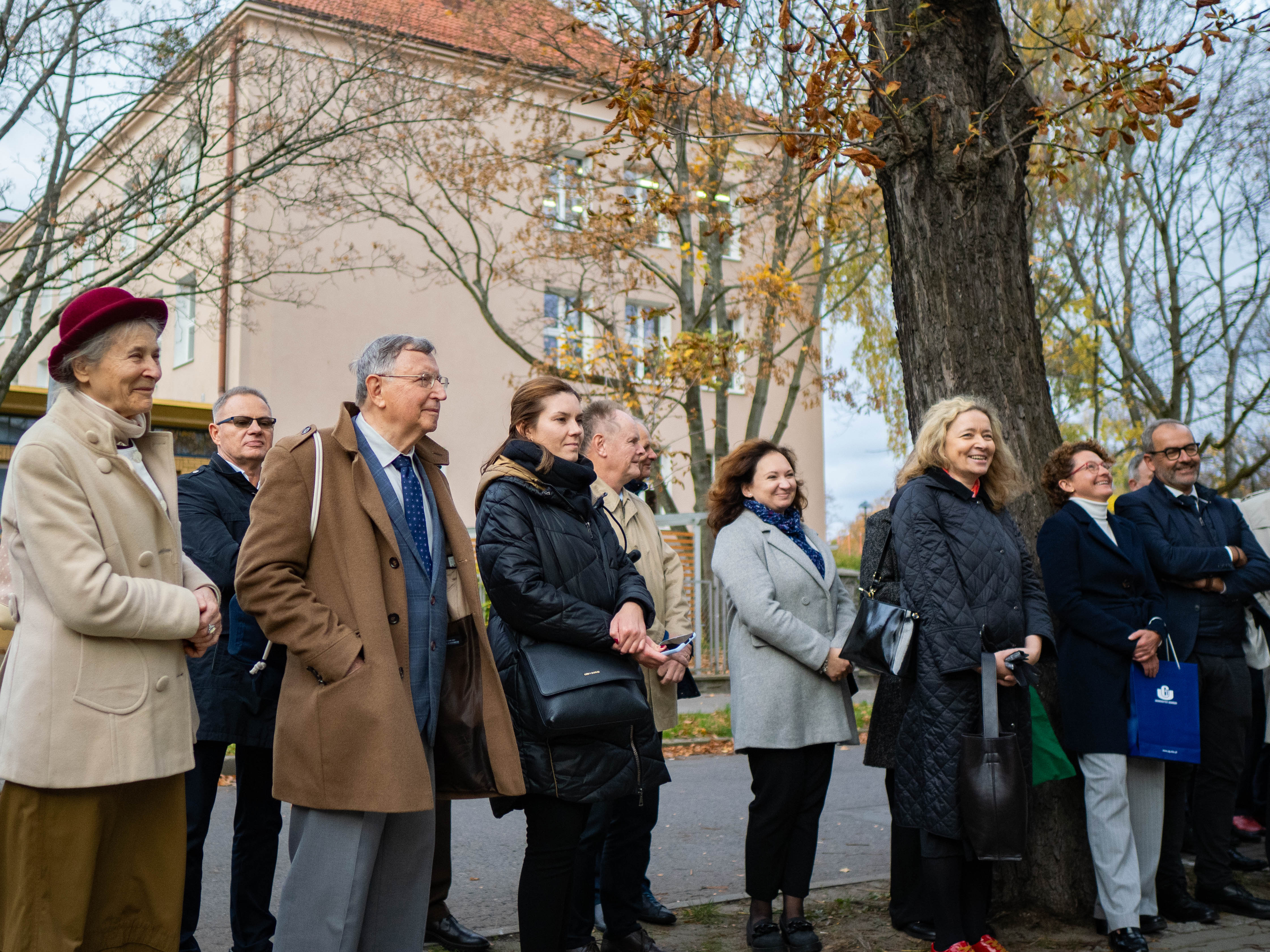 Fotorelacja z odsłonięcia tablicy upamiętniającej prof. W. Szybalskiego