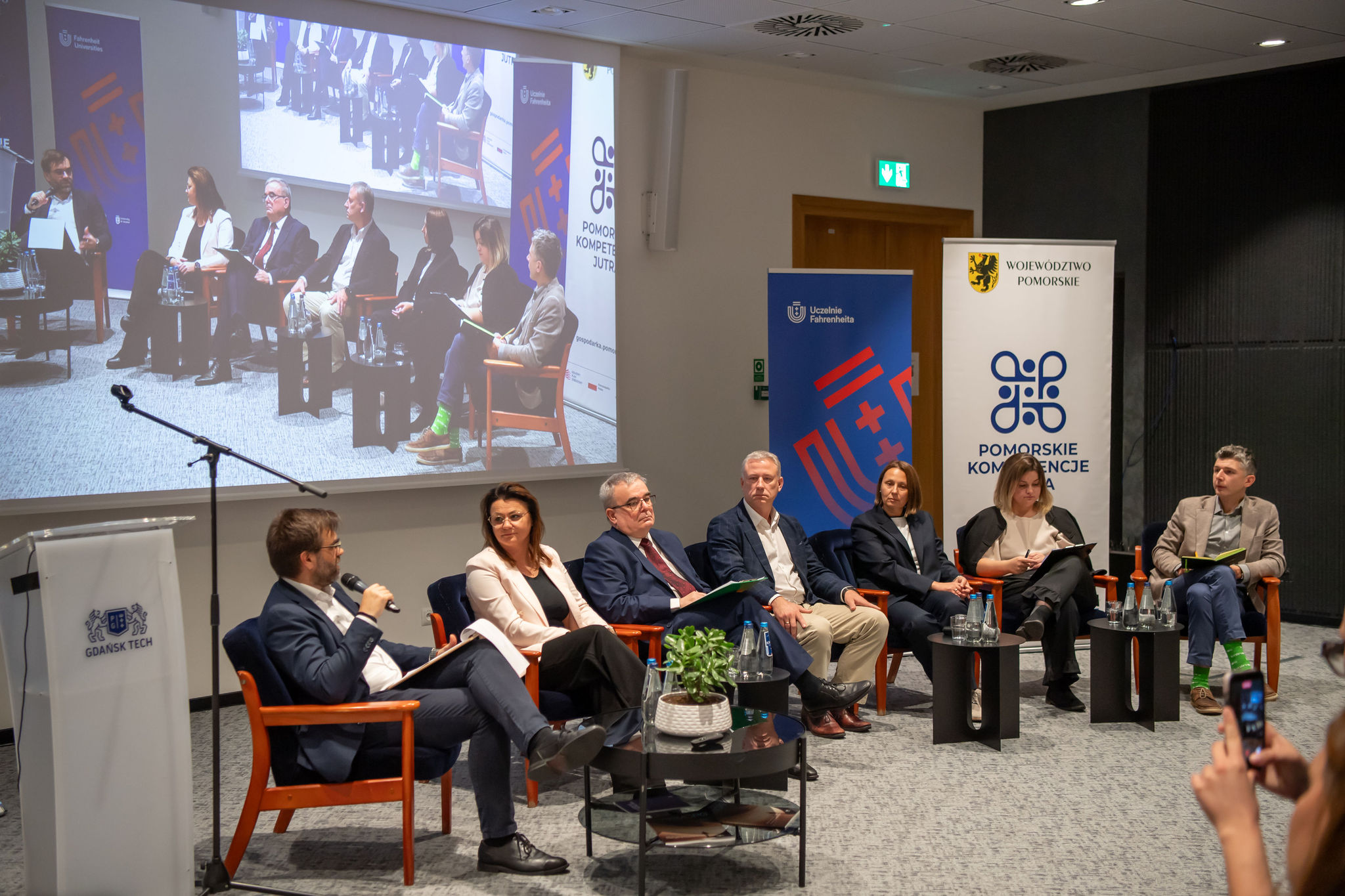 Zdjęcia Dzień Jakości FarU 21.10.2026 panel IV