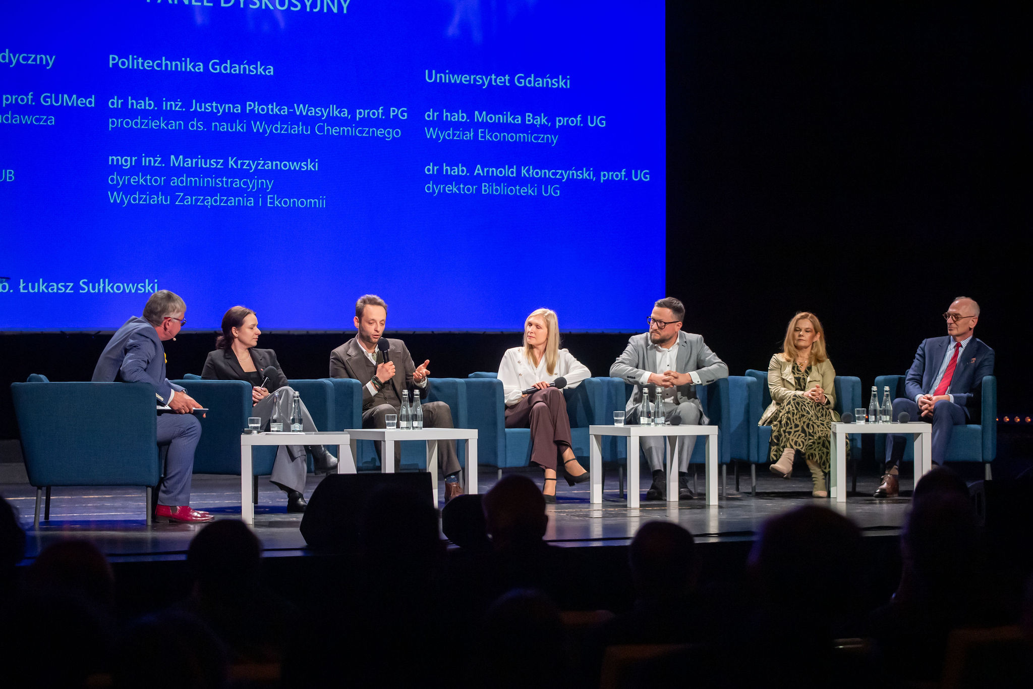 the panel with administrative and academic staff,
