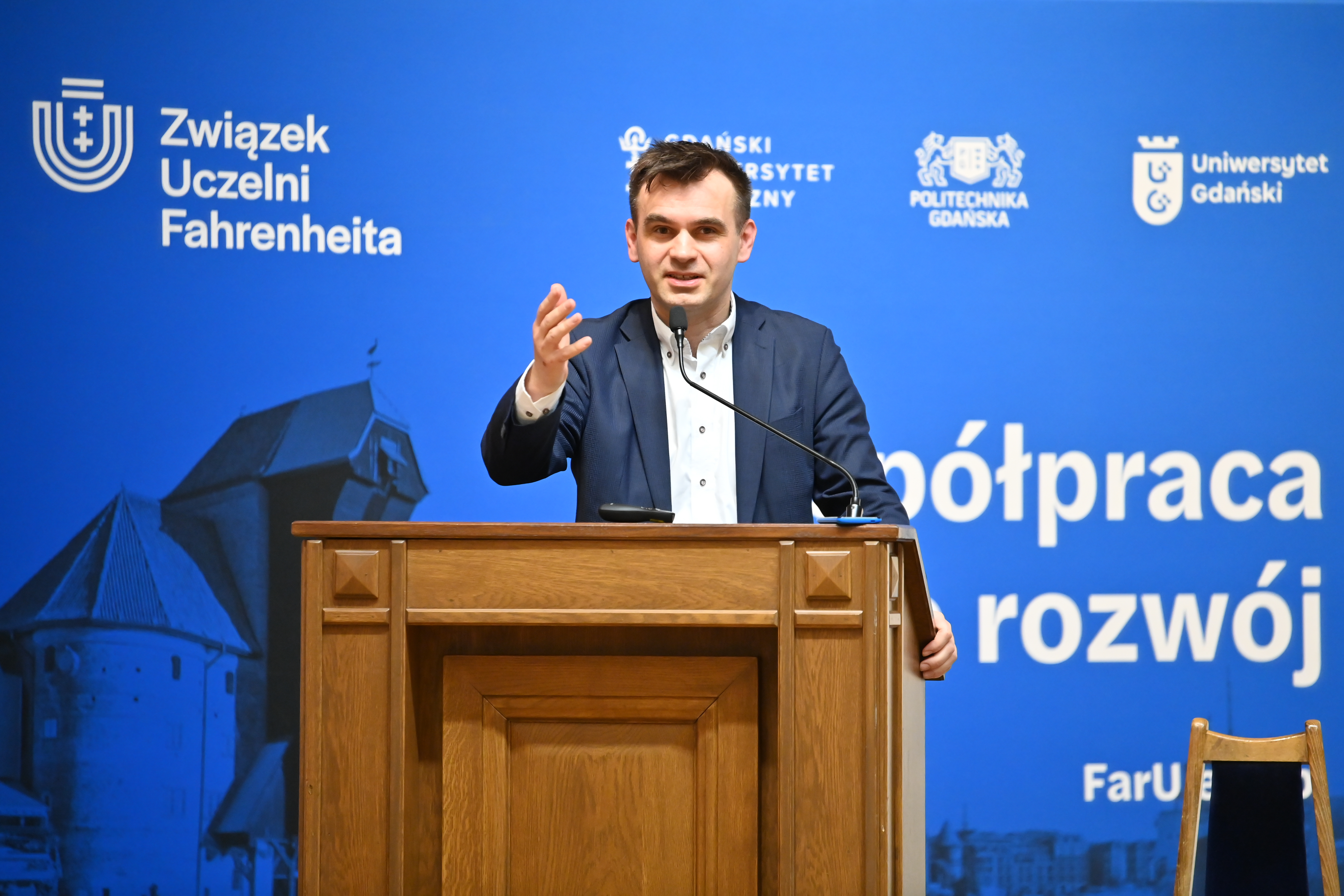 Stanisław Szultka podczas prezentacji na posiedzeniu Konwentu Gospodarczego FarU 11.04.2024 na PG